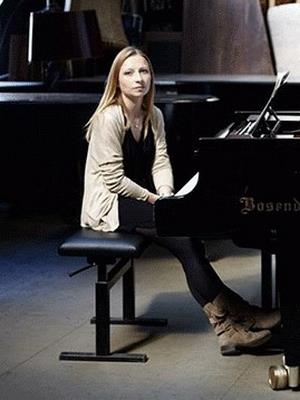 آثار شارلوت بری - Charlotte Bray
